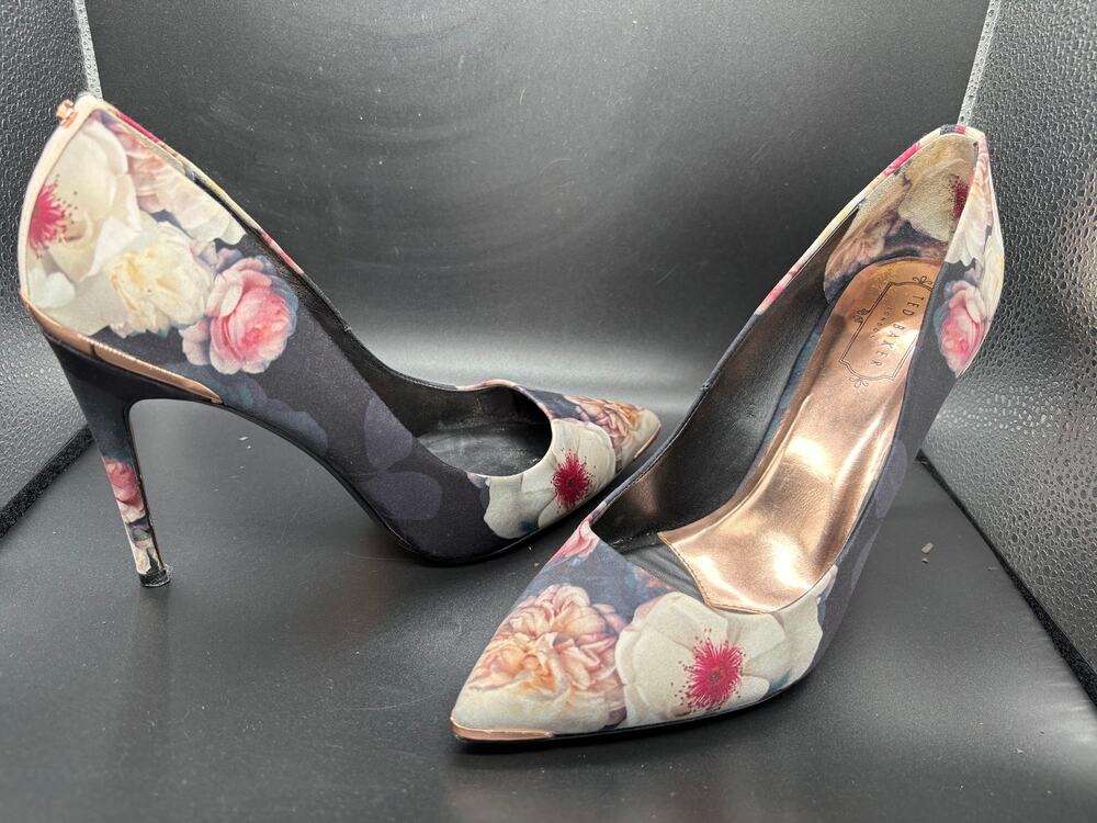 Ted Baker London Floral Pointed Toe Stiletto Pumps Heels Size 40 US 9